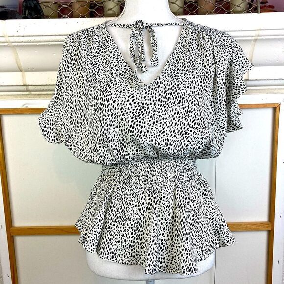 Papaya Black and White Flutter Sleeve Peplum Blouse tie neck - Picture 11 of 11